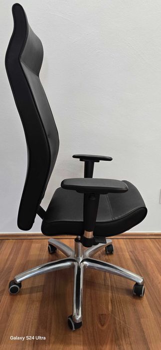 Scaun directorial reglabil piele neagra