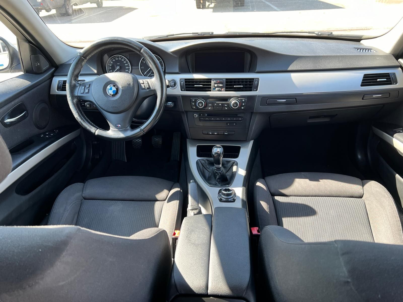 Vand BMW E90 318i 2011