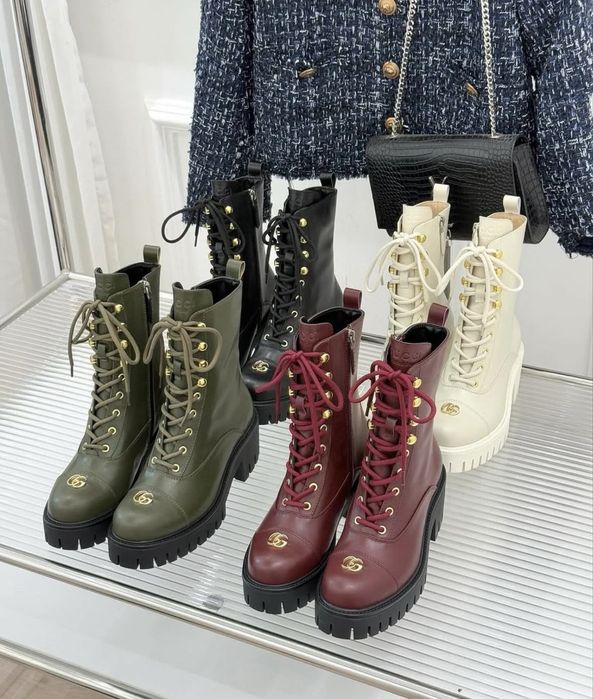 Ботуши различен бранд