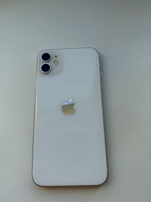 iPhone 11, 64 ГБ Аккумулятор 83%