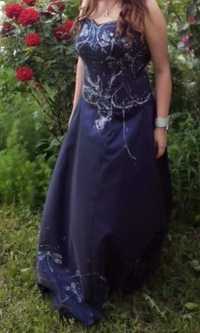 Ръчно рисувана дизайнерска бална рокля