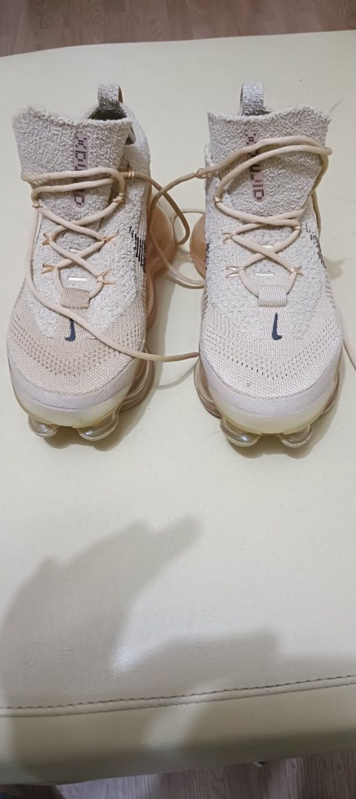 Nike scorpion 39
