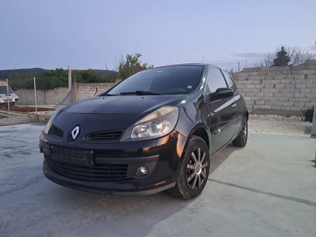 Рено Клио 3 1.5 DCI / Renault Clio 3 1.5 DCI на части