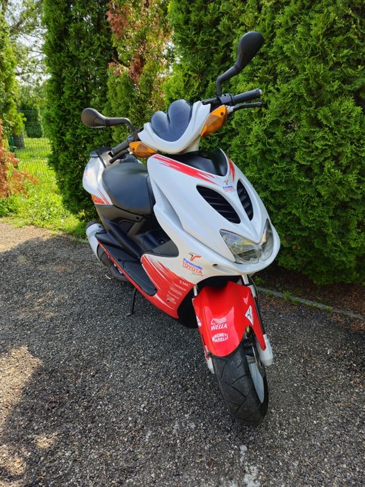 Scooter Yamaha Aerox 50 cm condiție unicat !