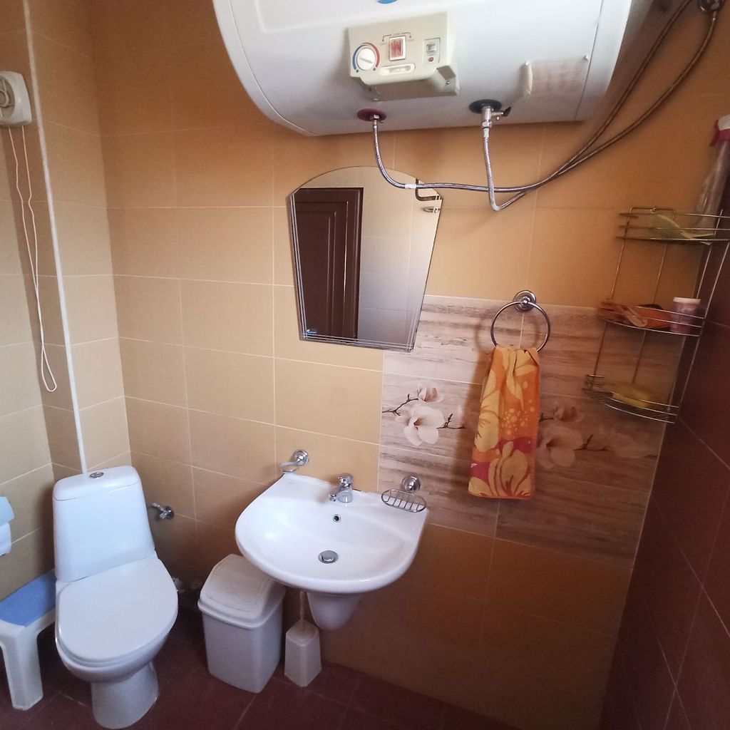 Дава се под наем Двустаен апартамент в Казанлък - 70 кв.м за 84150 € - Снимка #3
