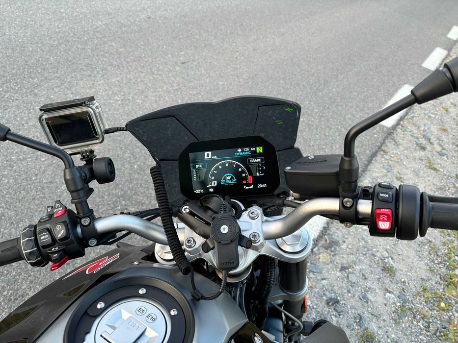 Motocicleta BMW F 900 R