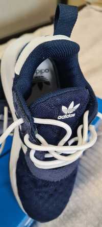 Pantofi sport Adidas marimea 28