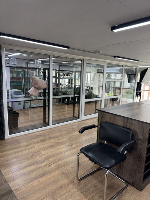 Продам цветочный салон. Левый берег.