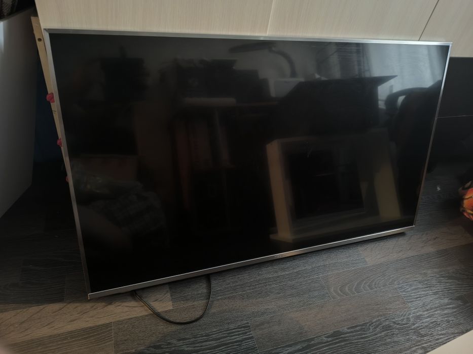 Телевизор Hisense с приставкой Xiaomi