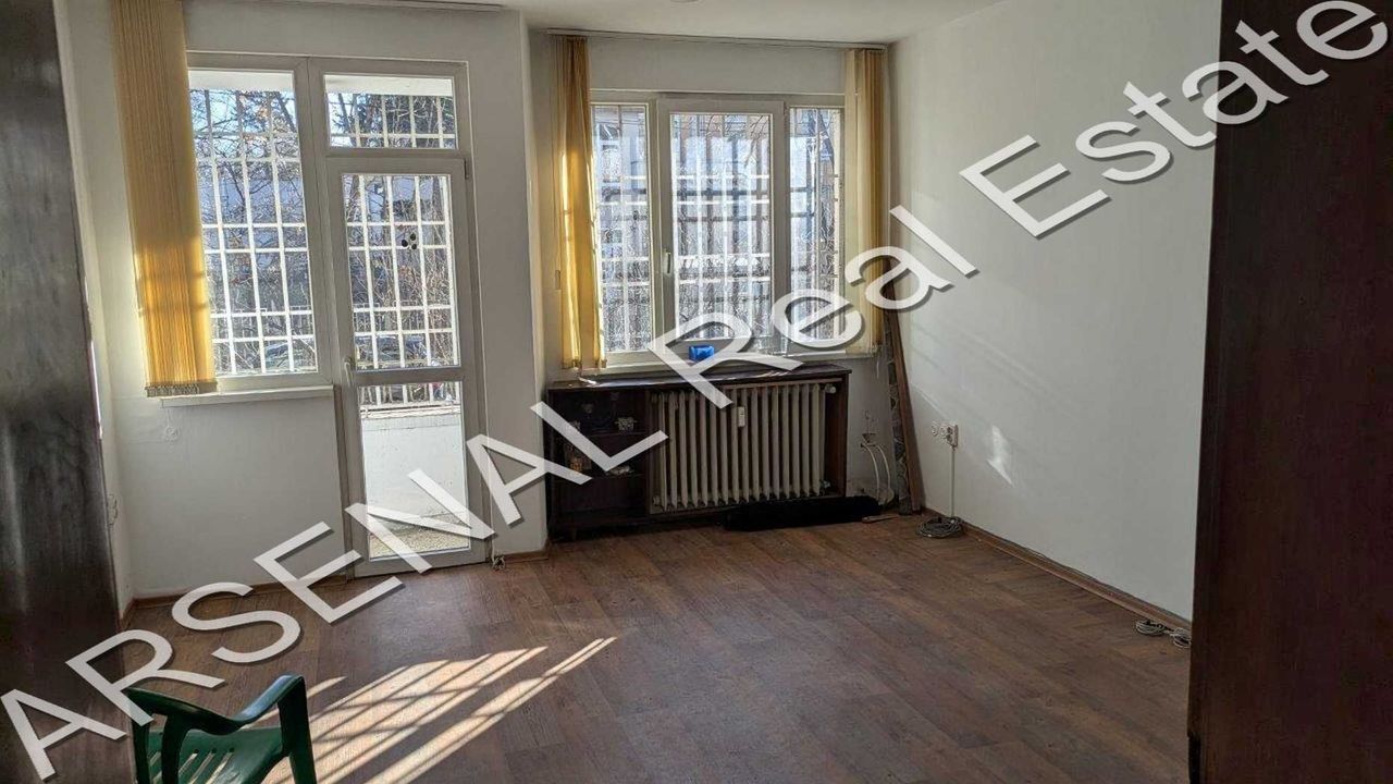 Дава се под наем Офис в София, Център - 100 кв.м за 600 € - Снимка #5