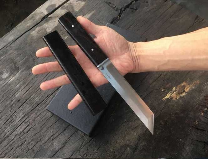 Cutit tip samurai, teaca lemn abanos