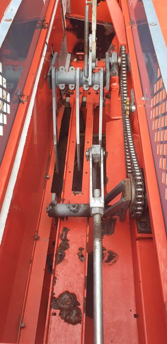 Presa  de balotat / Balotiera Maschio Pitagora L