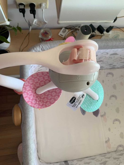 Въртележка за кошара с мелодии