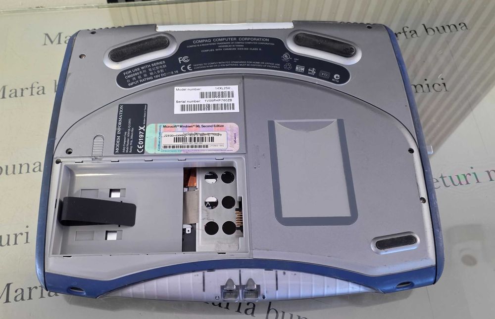 Laptop de coletie Compaq Presario 1400 - 2002 - import Germania
