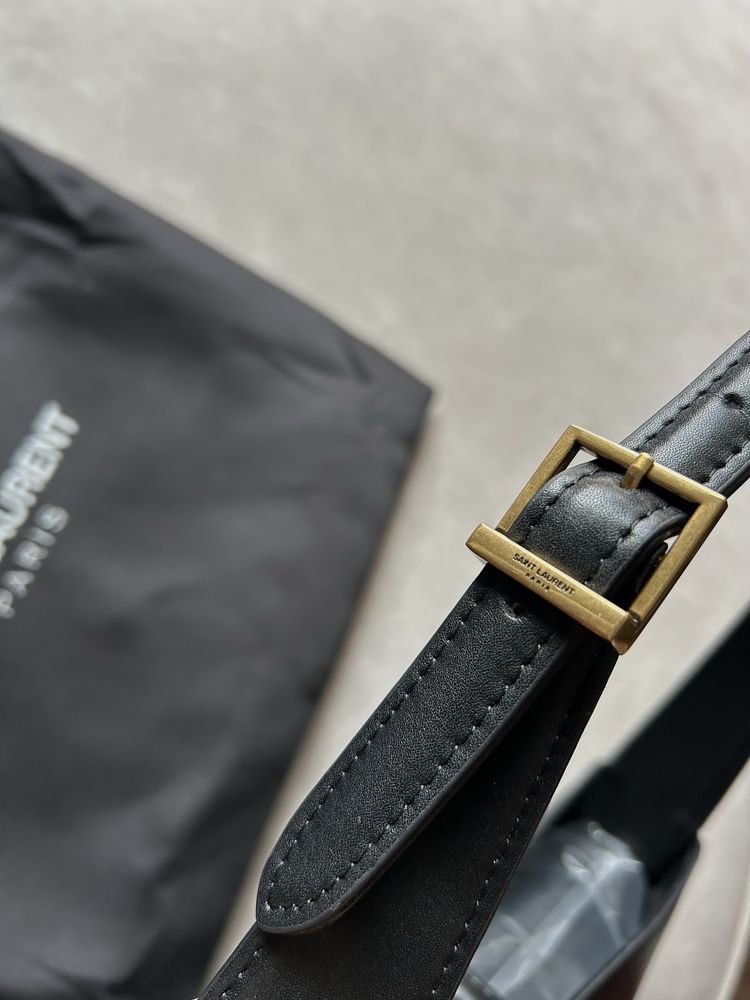 YSL 5 а̀ 7 чанта естествена кожа
