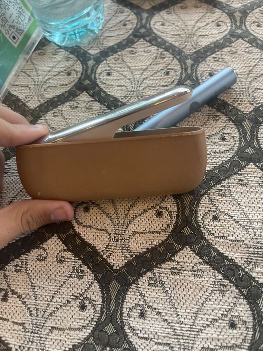 Iqos iluma utilizat penul are alta culoare