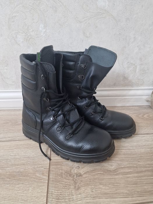 Продам берцы новые