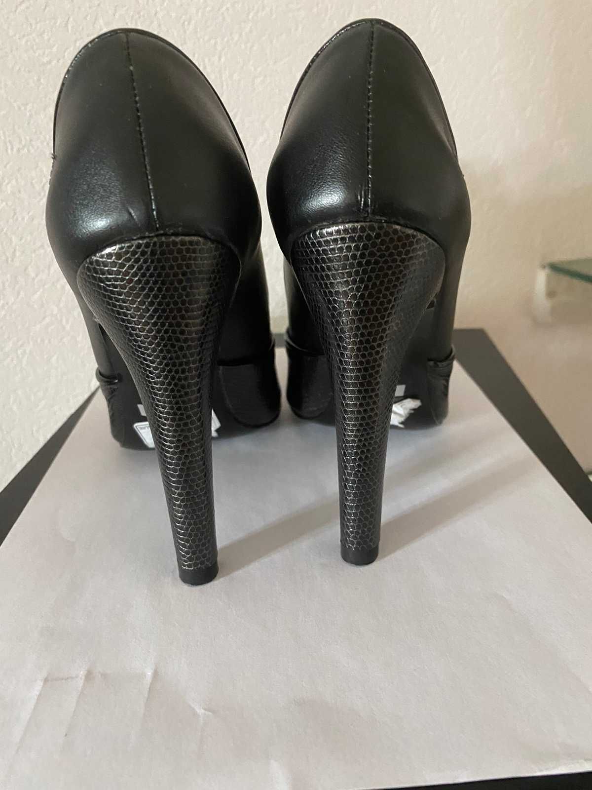 Туфли женские размер 35 новые