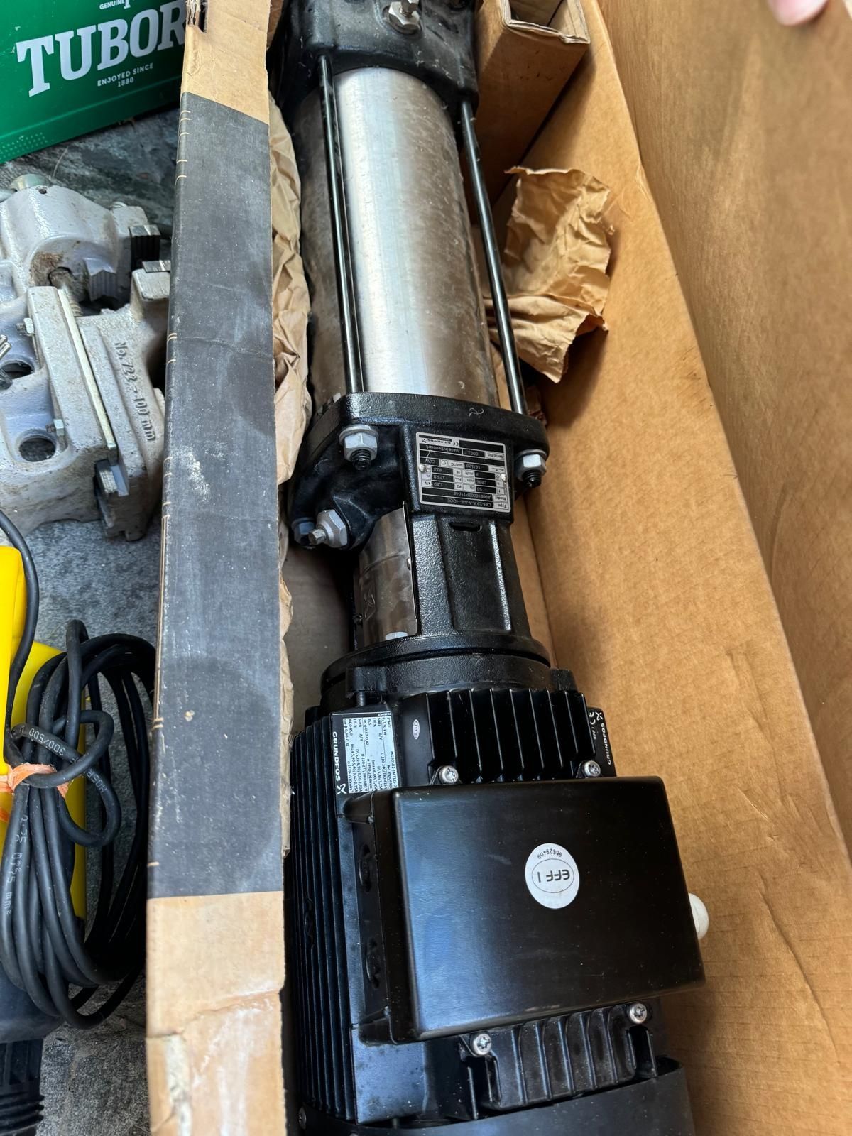 Vând grundfos cr3-19-a-a-a-e-hqqe