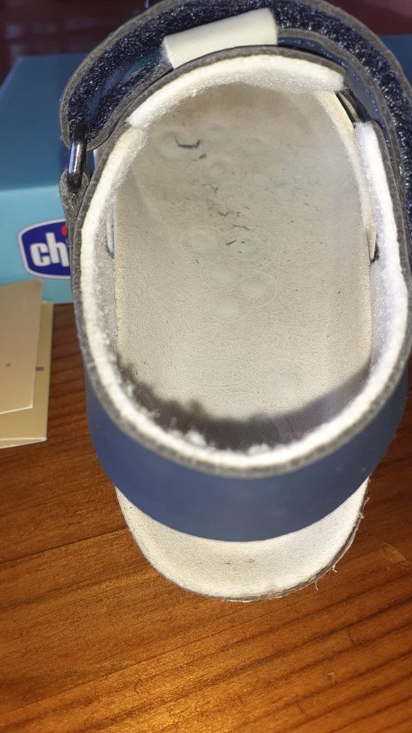 Сандалки  детски Chicco 25номер