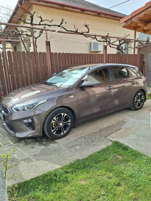 Kia Ceed 2019. Бензин 1.4 с газова уредба.