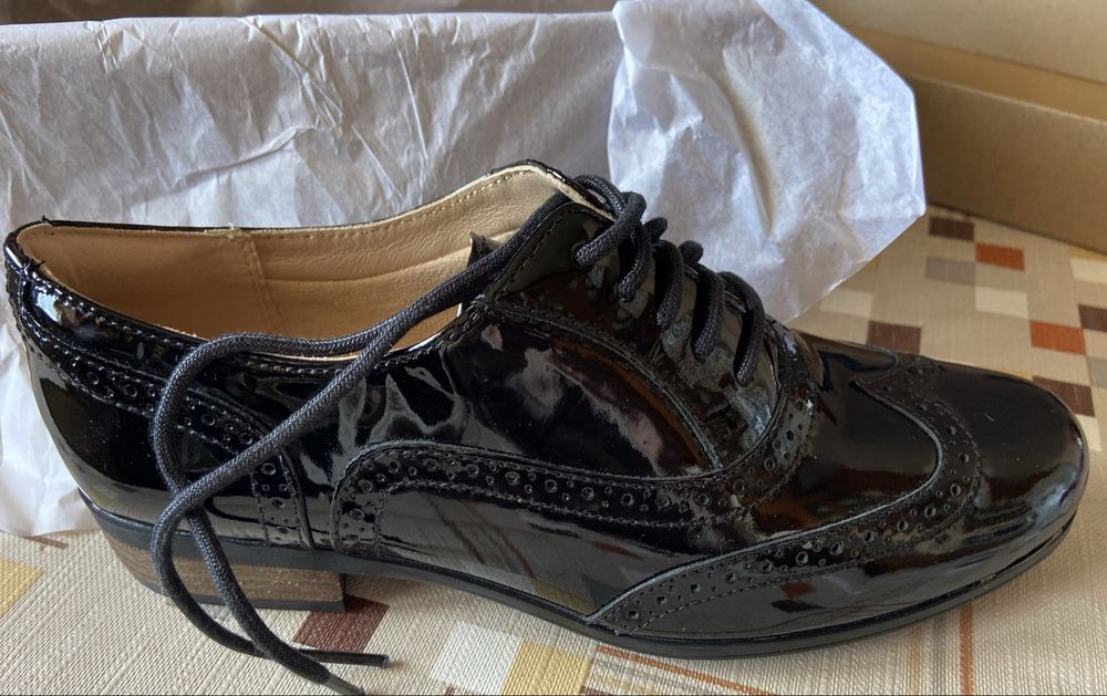 Дамски обувки Clarks 37,5 ………..