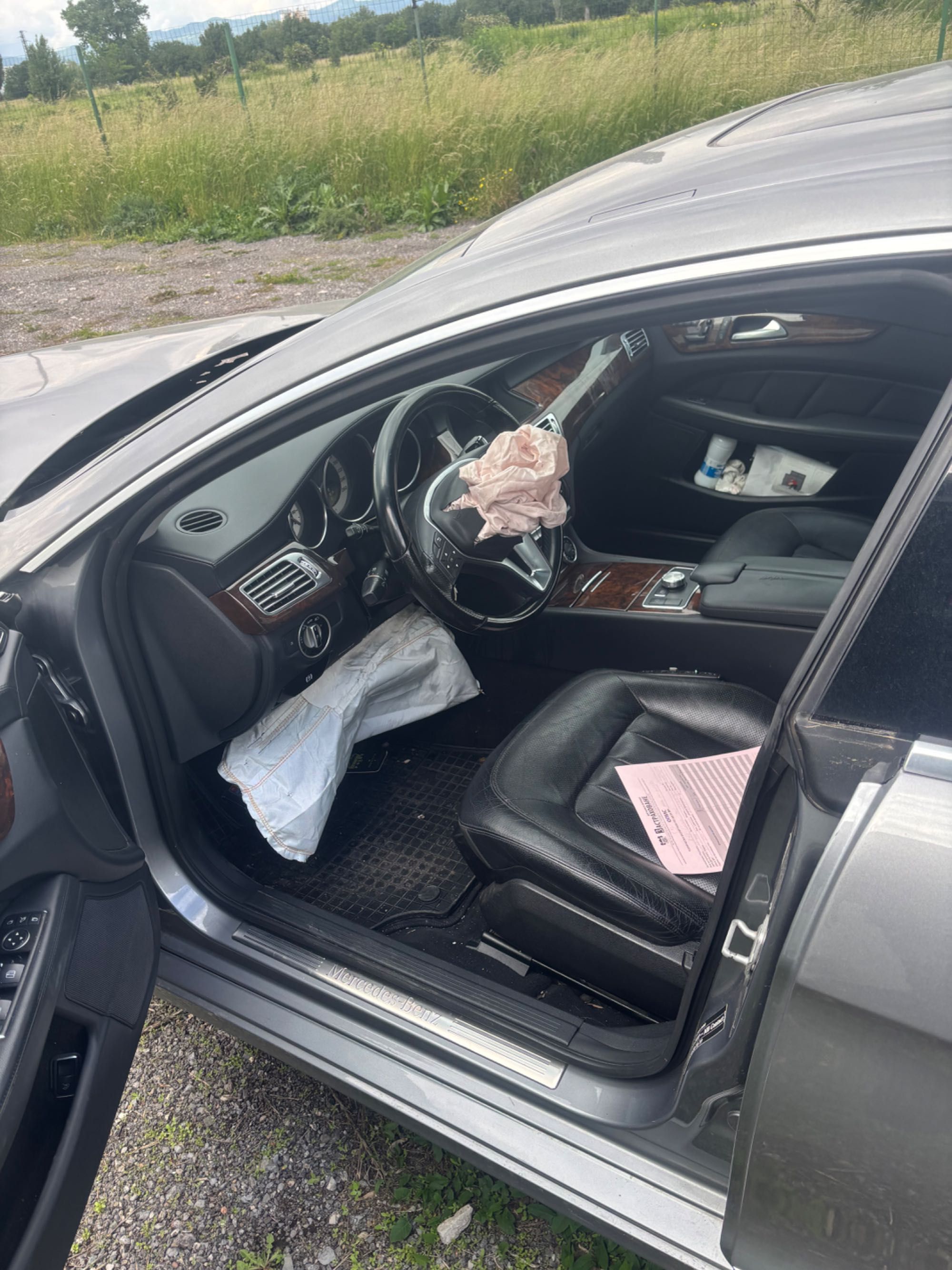 Продавам части за Мерцедес CLS 350 2012