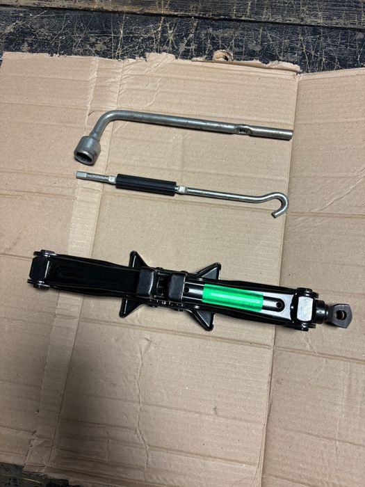 Kit pana cric cheie kia hyundai original