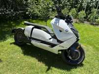 În BMW CE 04 Scuter Electric