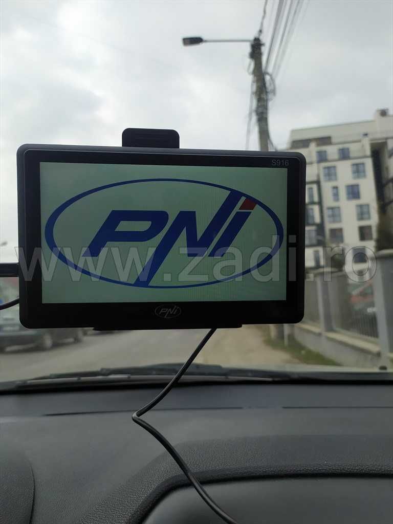 GPS PNI S916 - camera DVR, Android, Filmeaza, navigheaza -harti noi
