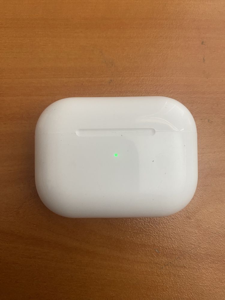 AirPods Pro чисто нови