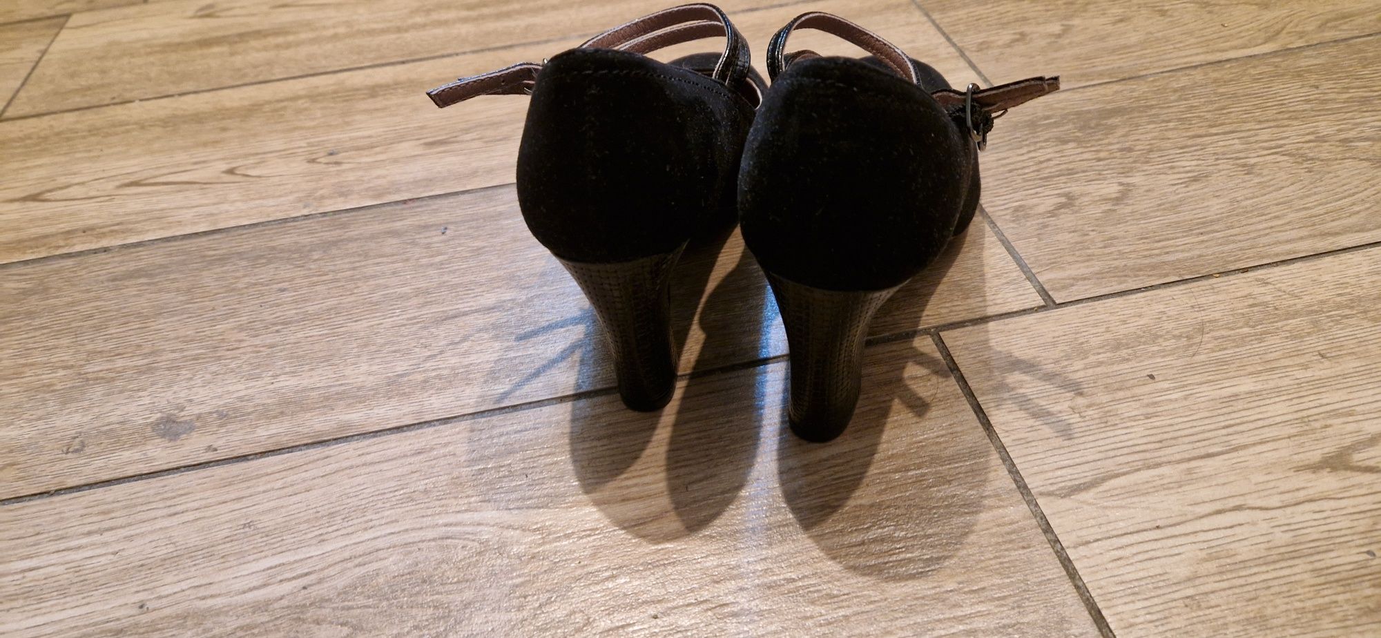 pantofi tip Mary Jane