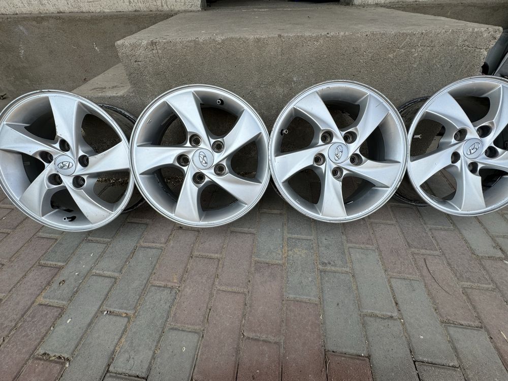 Продам титановые диски на Елантру