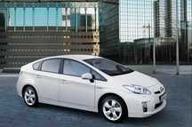 Inchirieri auto masina Rent a Car Toyota Prius Hybrid cutie Automata