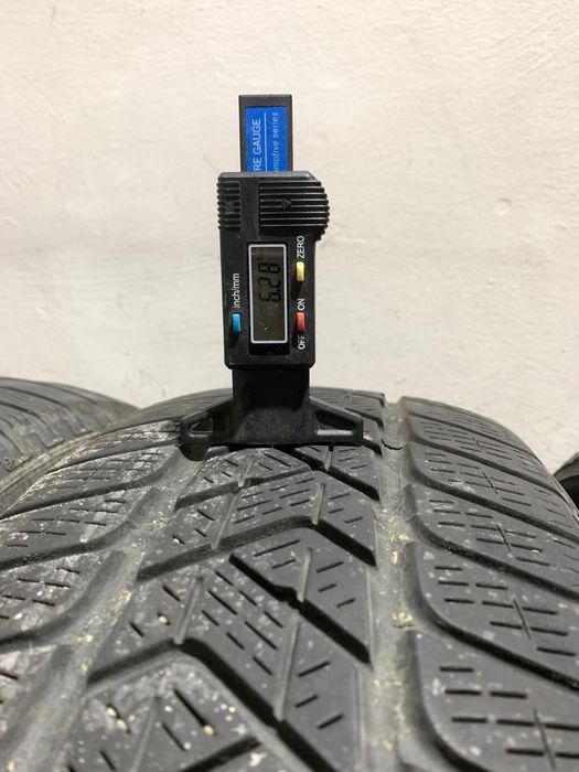 Set 4 cauciucuri de iarna Pirelli Scorpion 215/65/17