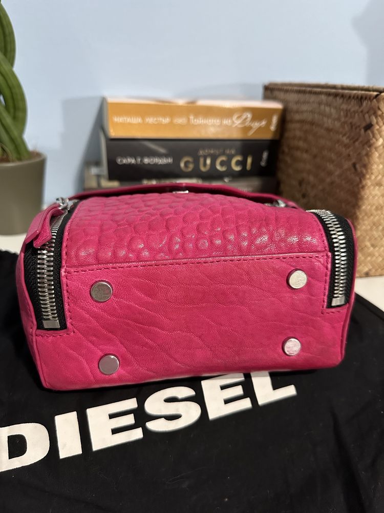 Оригинална чанта Diesel