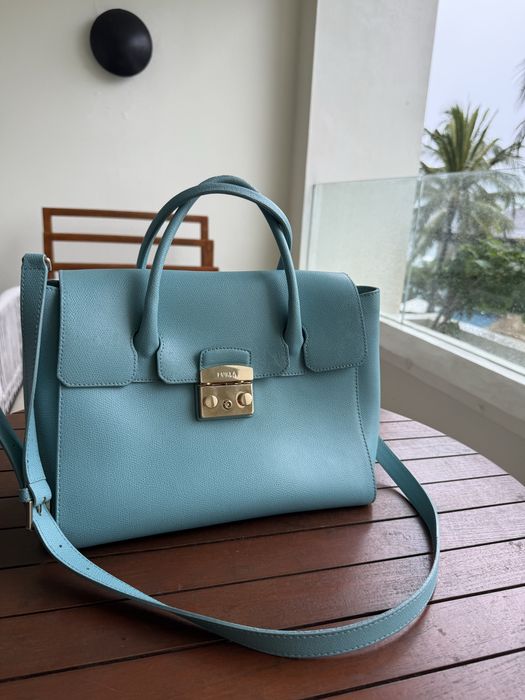 Furla-оригинална голяма тюркоазена чанта