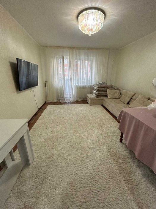 Продам трехкомнатную квартиру в районе Астана