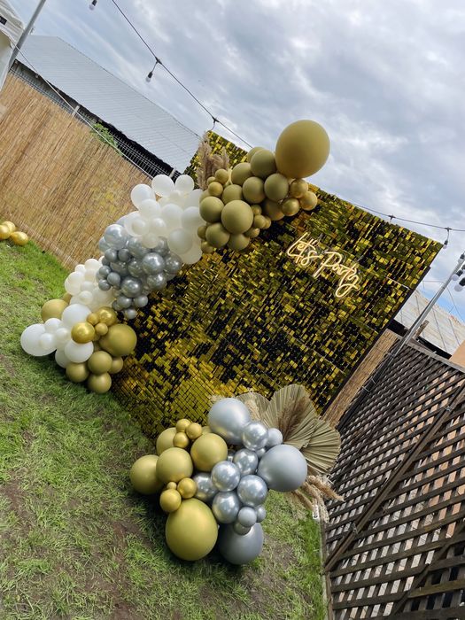 Cabina foto  platforma 360 videobooth photobooth aranjamente florale