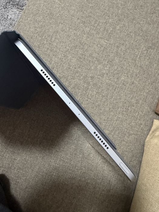 iPad Pro 11 inch generatia 4