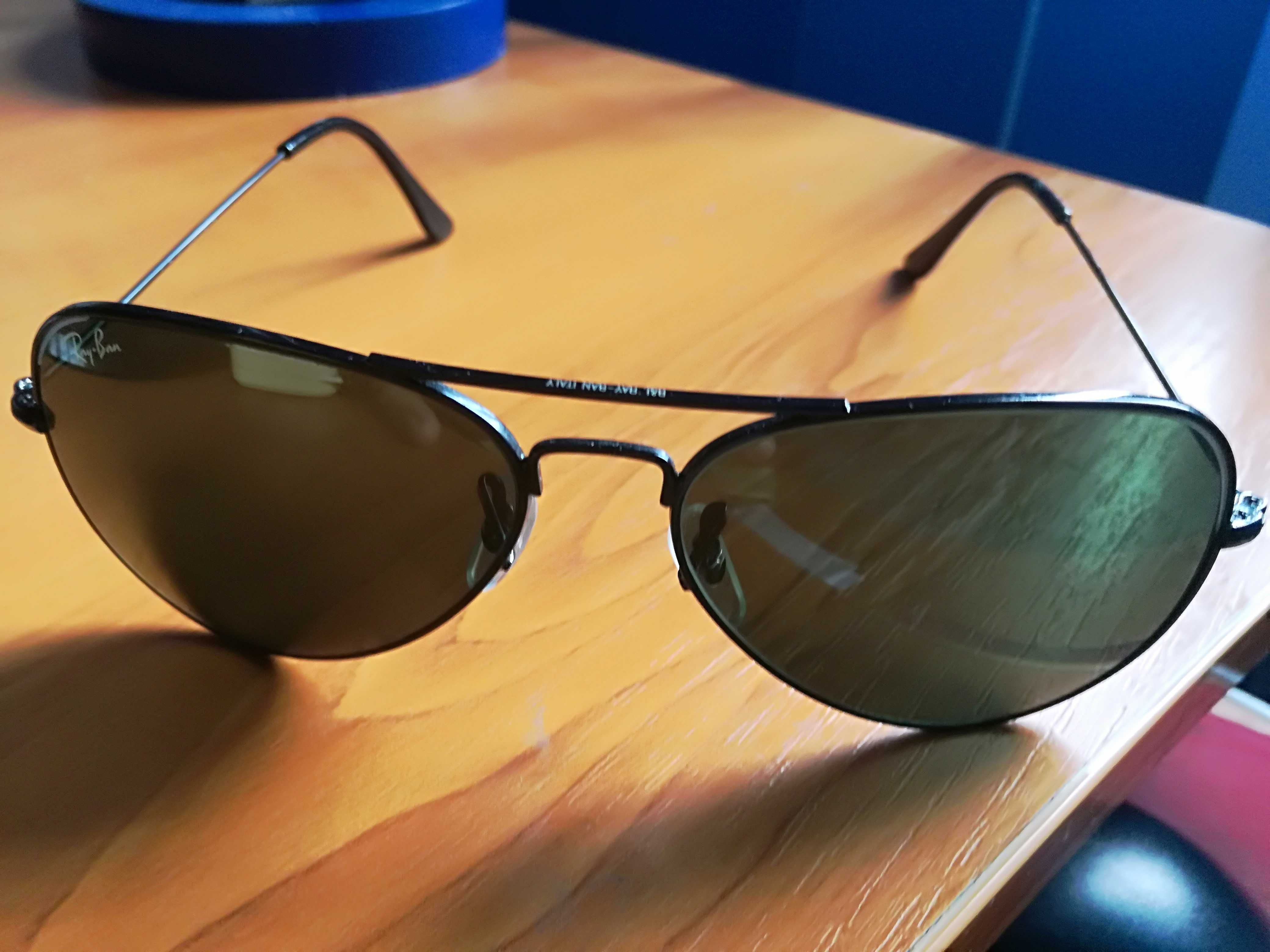 Ray-Ban,ochelari de soare (noi)