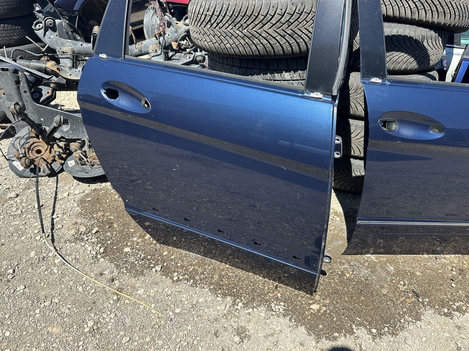 Десни врати за Мерцедес В classa W245!