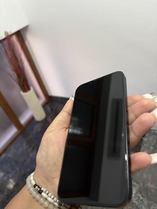 Vand Iphone 14 simplu