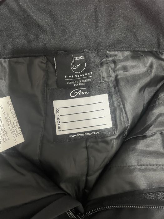 Vand costum de schi pentru fetite