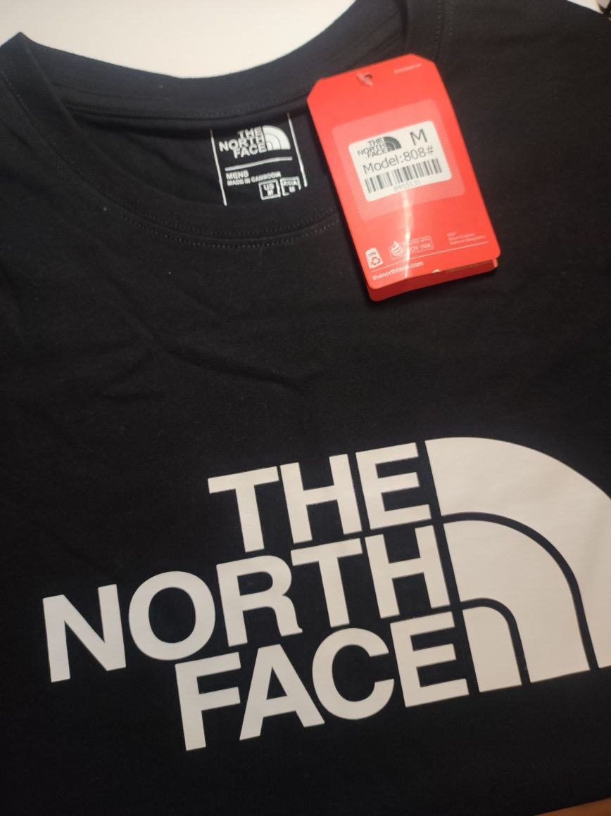 Черна The North Face Тениска