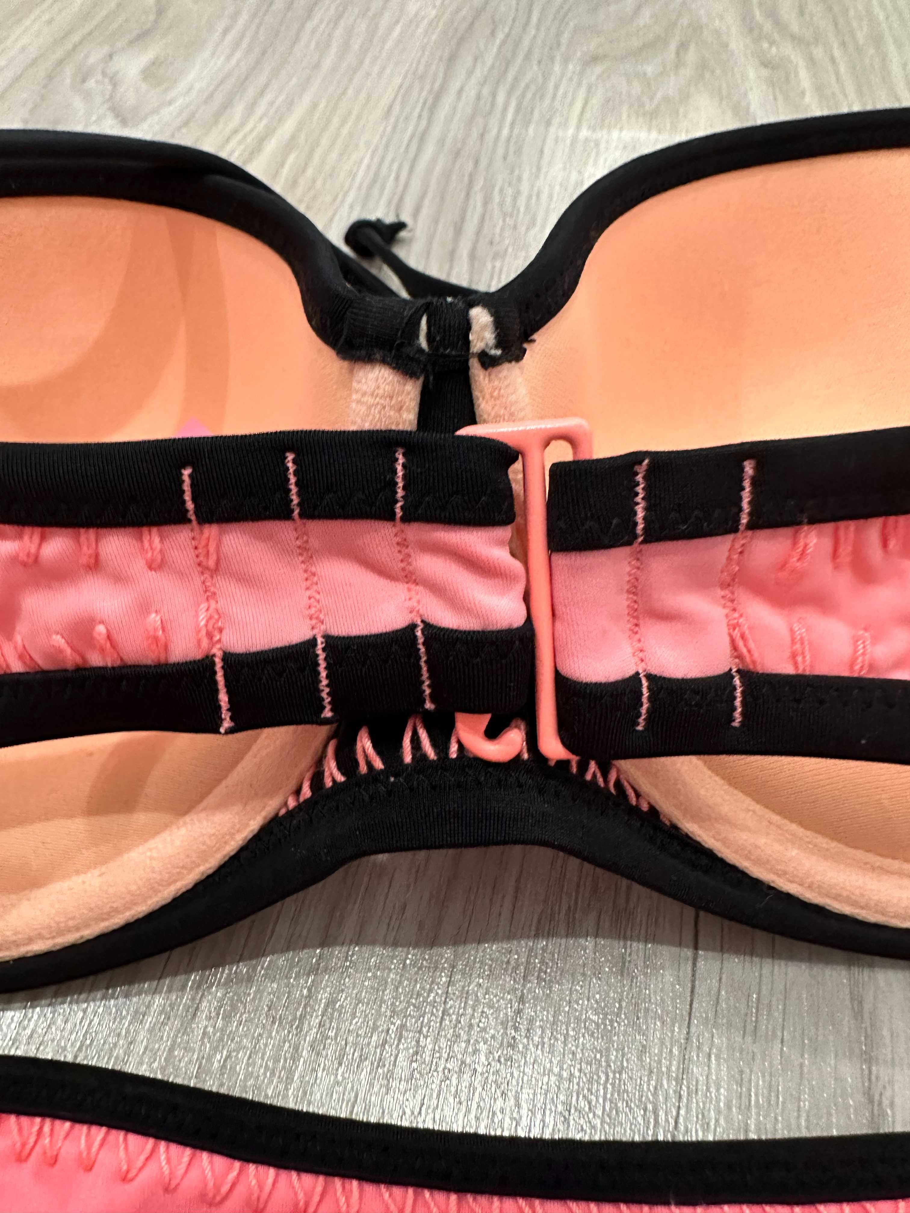 Ефектен бански  Victoria's Secret  34DD