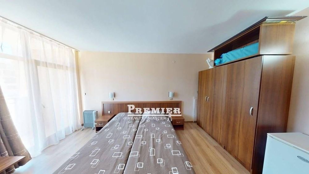 Продава се Двустаен апартамент в к.к. Слънчев бряг - 67 кв.м за 1120 €/кв.м - Снимка #3