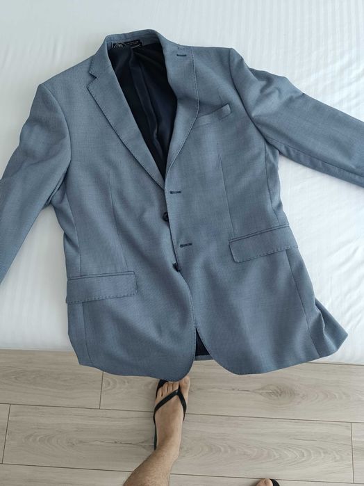 Vând costum bărbați Zara nou mărimea M