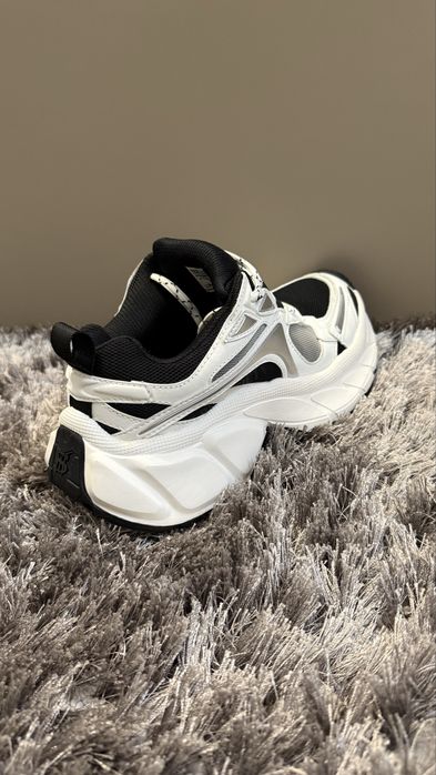 MBS 01 Neutral Black M