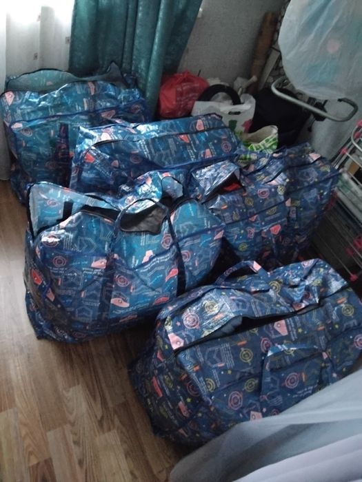 Срочно продам не дорого вещи женские детские мужские